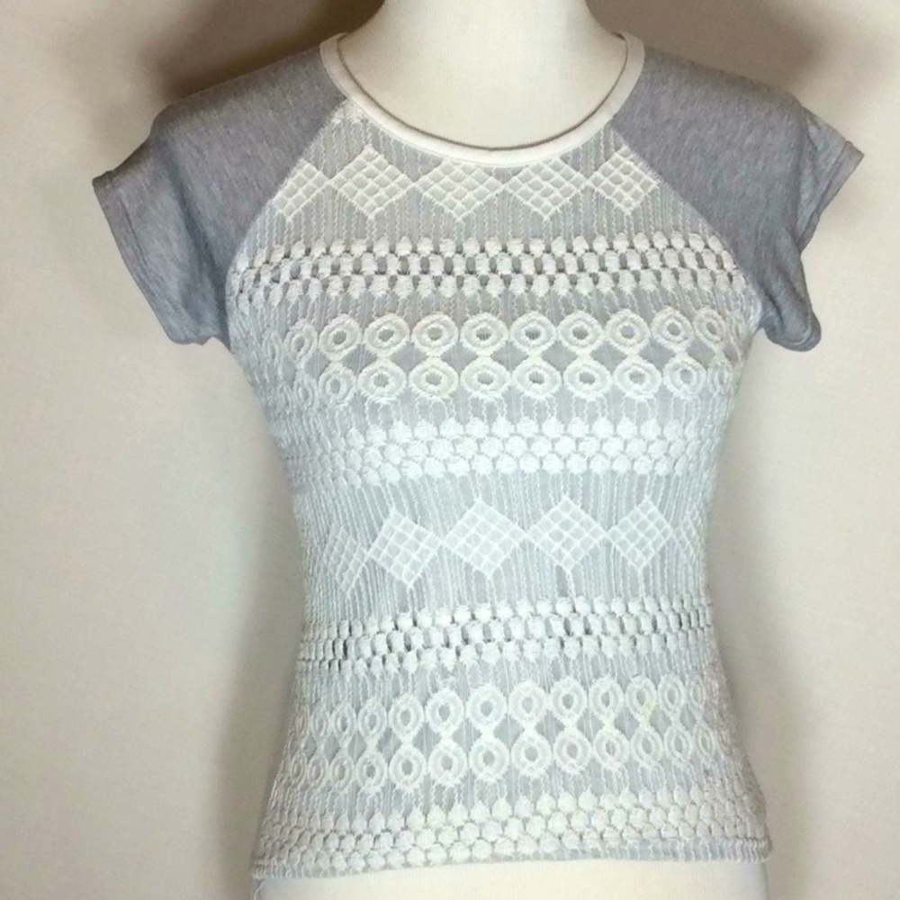 🛍 Lace Front Top